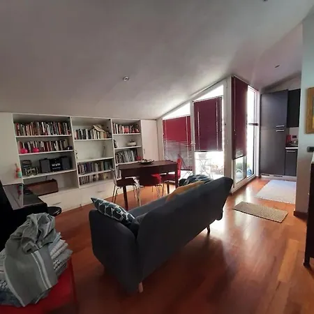 Apartment Ca Bea - Mansarda Nel Centro Storico Sarzana