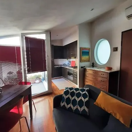 Ca Bea - Mansarda Nel Centro Storico Apartment *